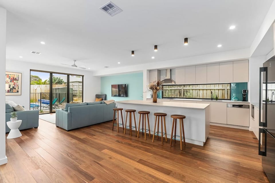 Azure Waters Dromana House in Dromana