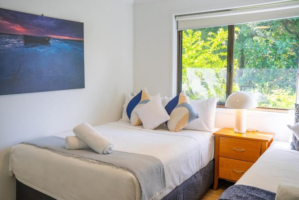 Amity Treetops - Prime Location - Sleeps 7 House in Amity Point