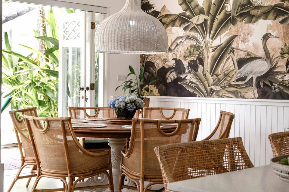 Seating area, Dining area