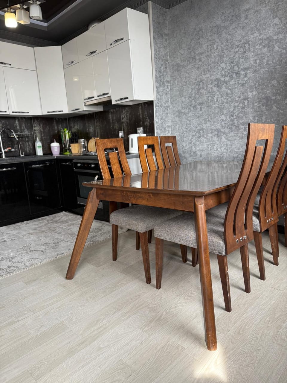 Living room, Seating area, Communal kitchen