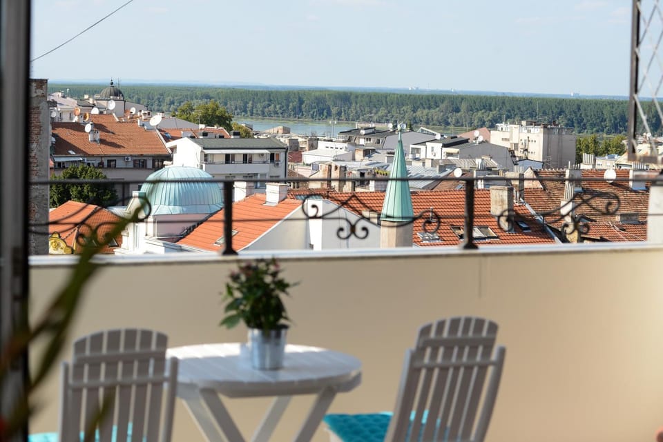 Balcony/Terrace, City view, River view