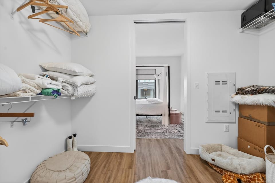 Prime Seaport 2BR Steps to Convention Center Apartment in South Boston