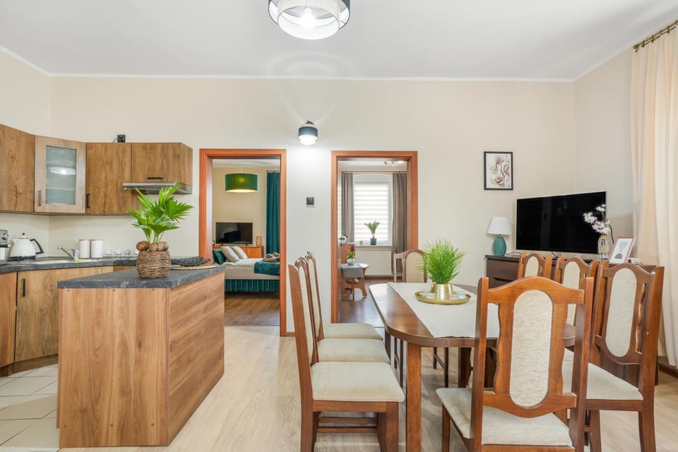 TV and multimedia, Kitchen or kitchenette, Living room, Seating area, Dining area, minibar, oven, stove