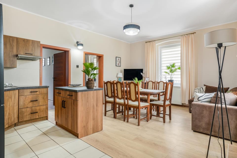 TV and multimedia, Kitchen or kitchenette, Dining area, dishwasher, minibar, oven, stove