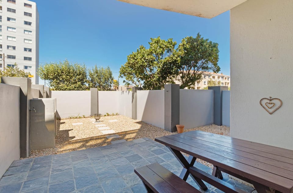 Garden, Balcony/Terrace
