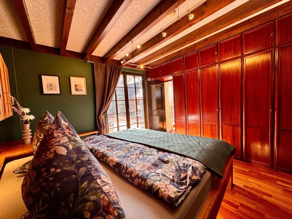 Property building, Living room, Bedroom