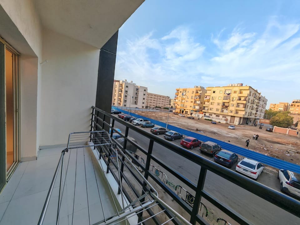 View (from property/room), Balcony/Terrace, City view, Street view, Quiet street view, Parking