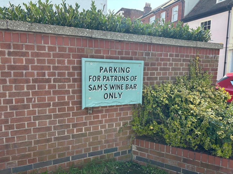 Sams Wine Bar Harwich ltd Hotel in Tendring District