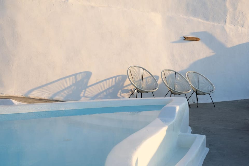Loft Kaves Pool & Bar Suites Apartment in Santorini