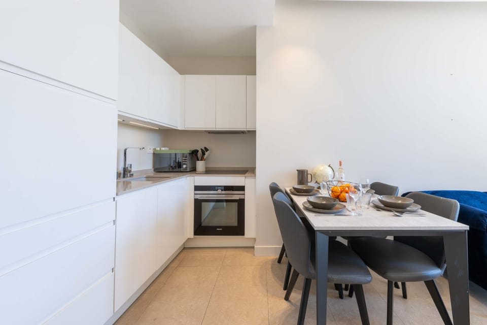 Kitchen or kitchenette, Dining area, oven, stove, toaster