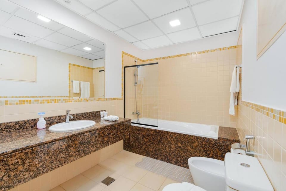 Sea View | JBR Beach 5 Min Walk | King 1 Bedroom Apartment in Dubai