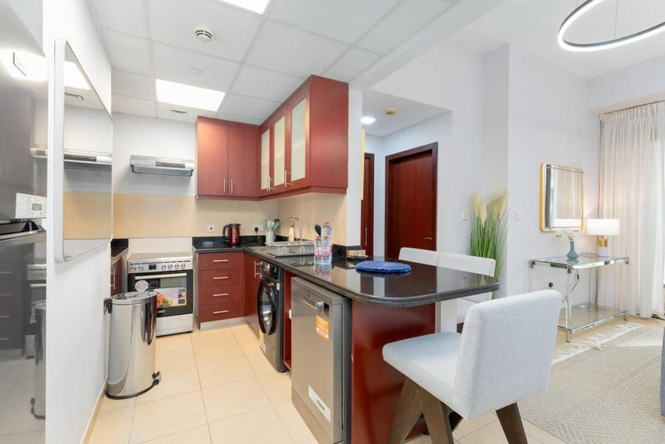Sea View | JBR Beach 5 Min Walk | King 1 Bedroom Apartment in Dubai