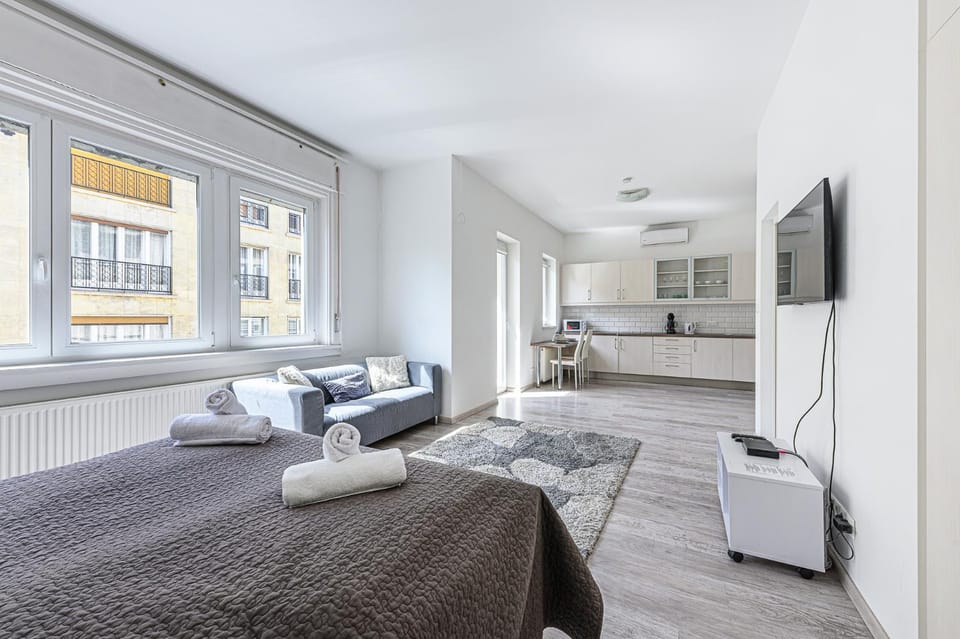 Living room, Bedroom, kitchen