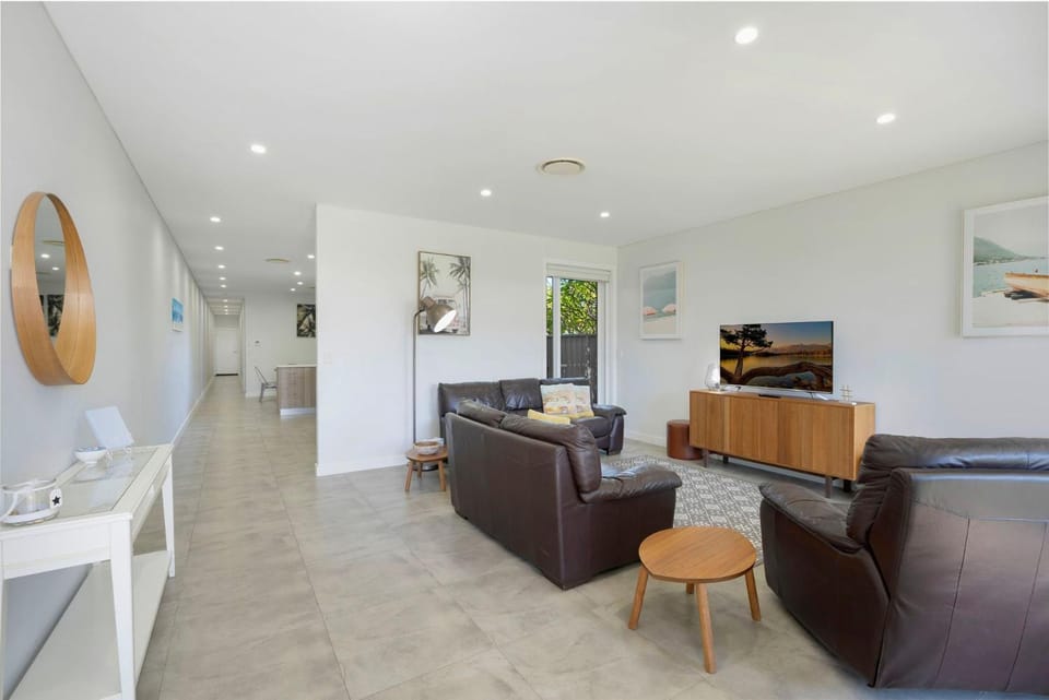 Escape on Ridge House in Central Coast