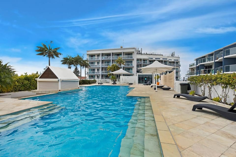 Sunny King Studio, Pool, Spa & Walk Everywhere Apartment in The Entrance