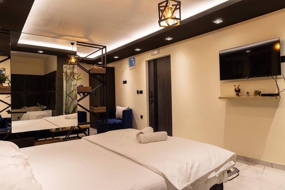 Communal lounge/ TV room, Bed, TV and multimedia, Evening entertainment, Bedroom, towels