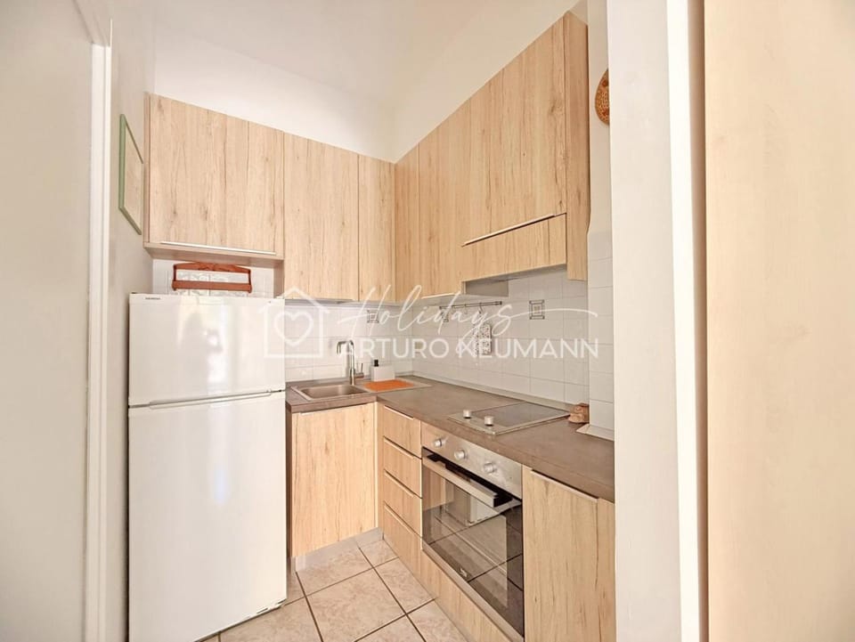 Kitchen or kitchenette, oven, stove, kitchen