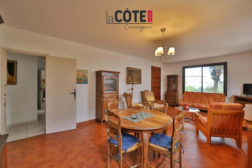 Villa Les Mouettes House in Sausset-les-Pins