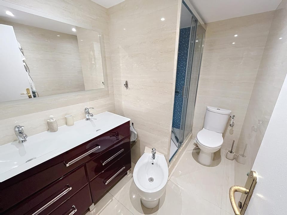 Shower, bidet
