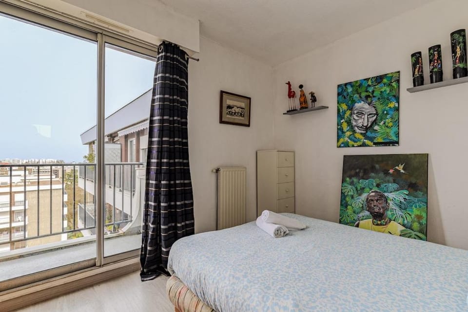 Arago - T2 avec 1 Chambre 1 Canapé-Lit 1 Salle de Bain Apartment in Mérignac