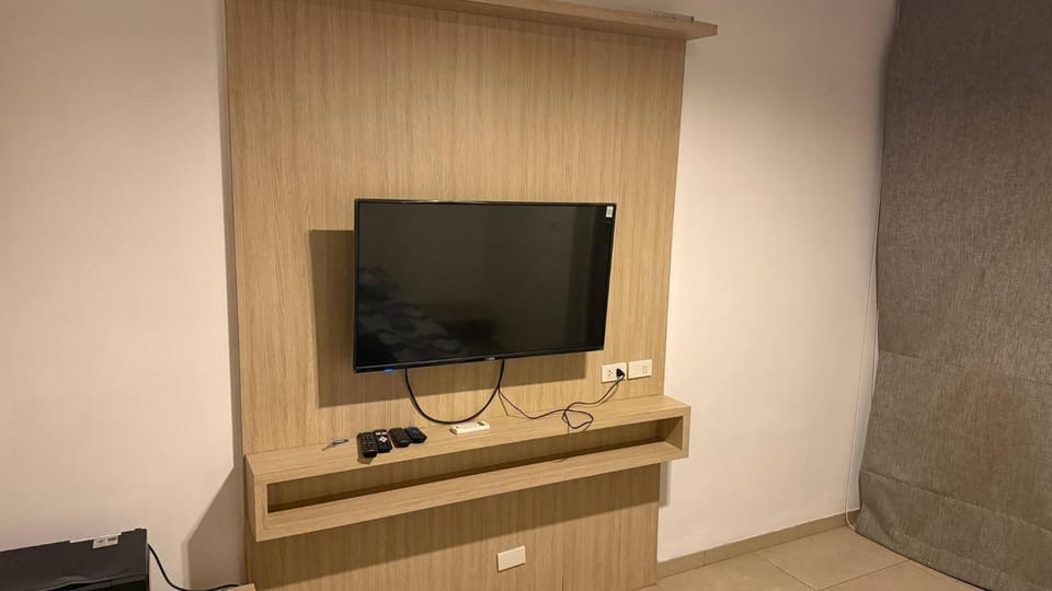 Communal lounge/ TV room, TV and multimedia