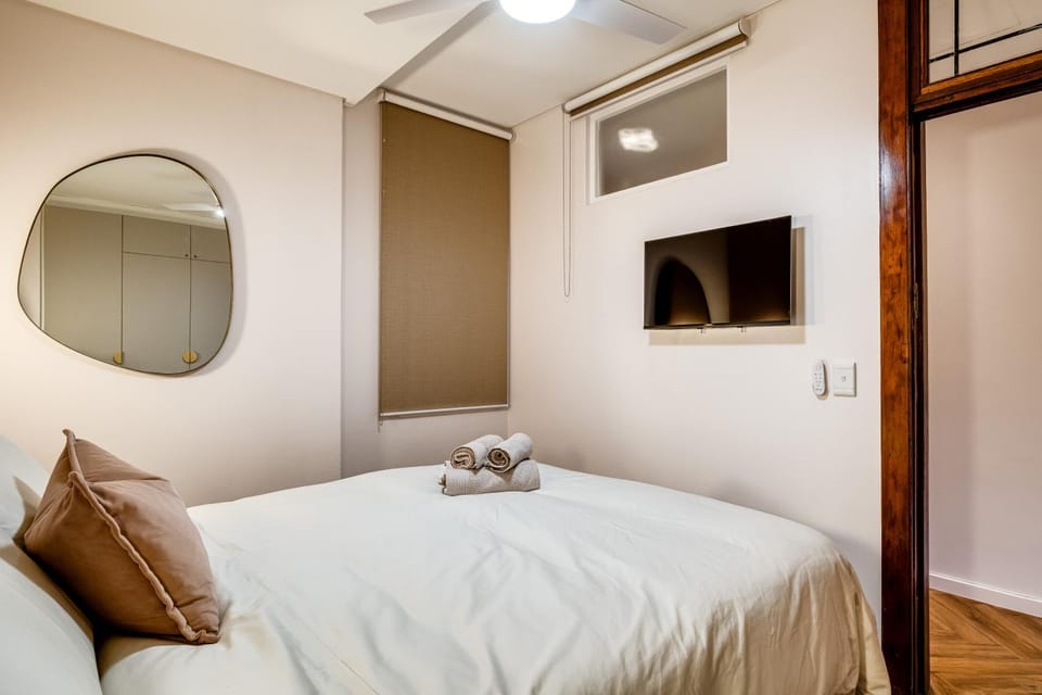 Bed, TV and multimedia, Bedroom, wardrobe
