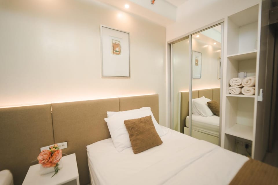 Stay near Mall of Asia, MOA Arena, SMX PICC & NAIA - Eden Suite Apartment in Pasay