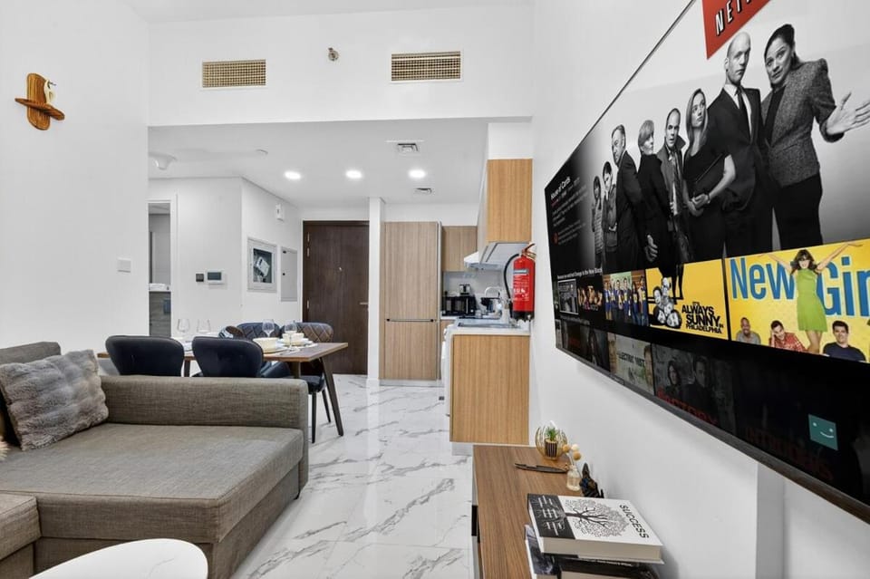FIRST CLASS 1BR Luxury Oasis Hideaway Apartment in Abu Dhabi