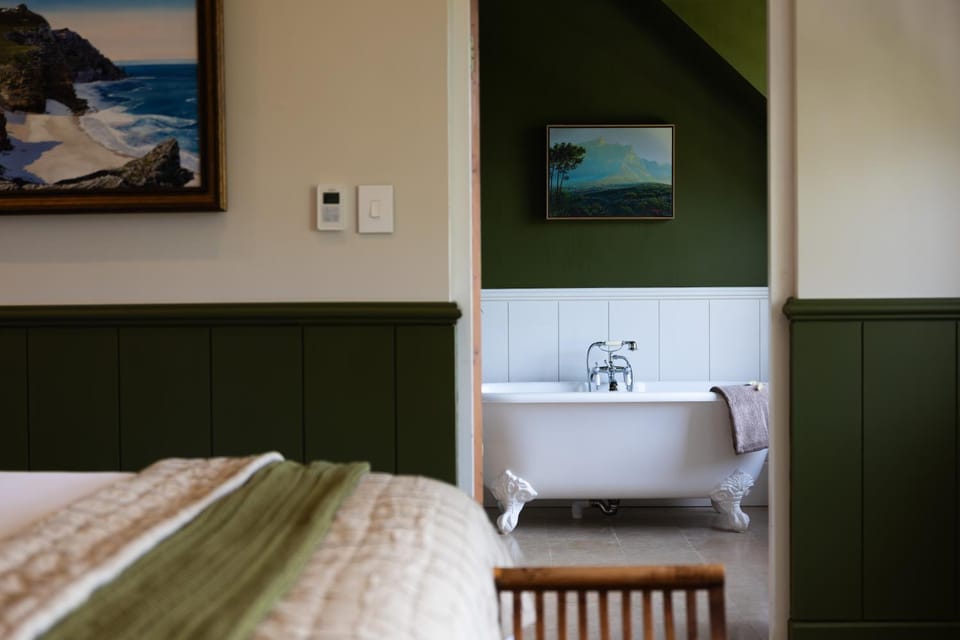 Bathroom, Bath