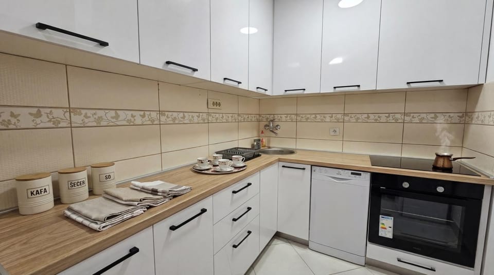 GRAND 3-Bedroom Apartment Apartment in Budva