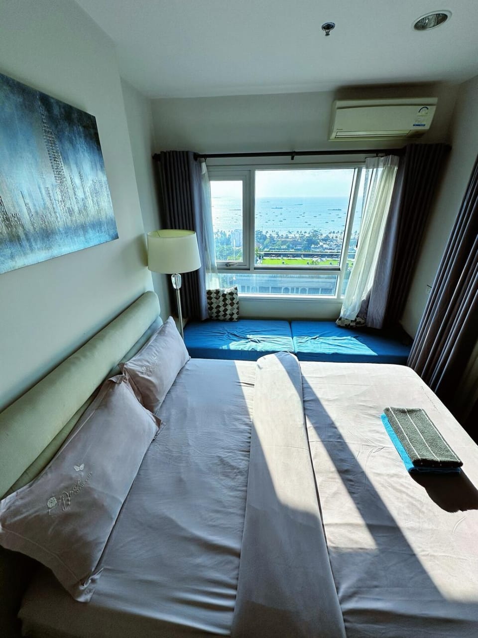 Centric sea Pattaya 21st floor sea view top floor infinity pool 21 terminal Centara Walking Street 6th Lane Temple of Truth Apartment in Pattaya City