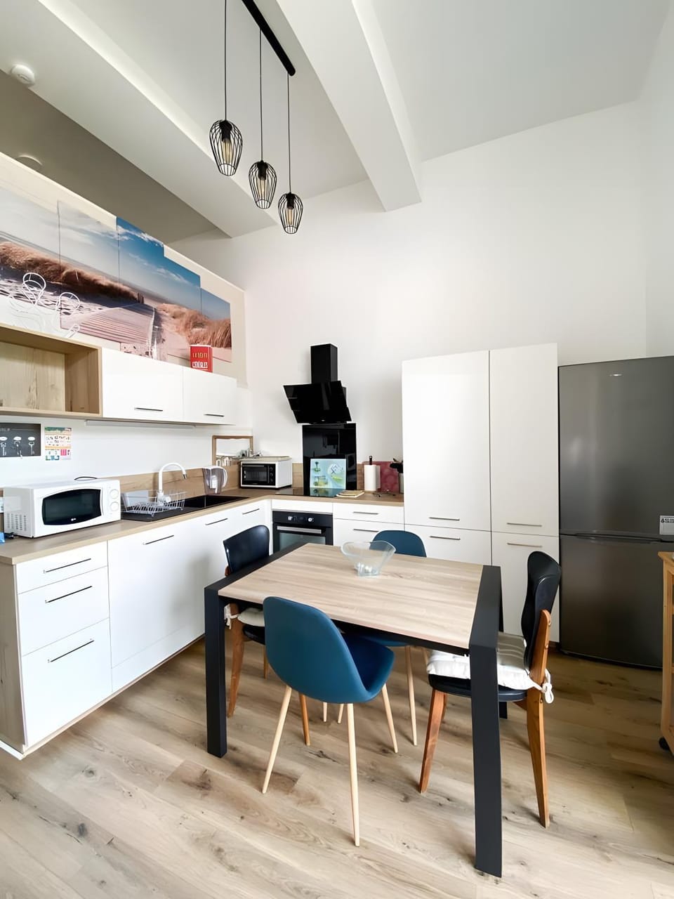 Kitchen or kitchenette, Living room