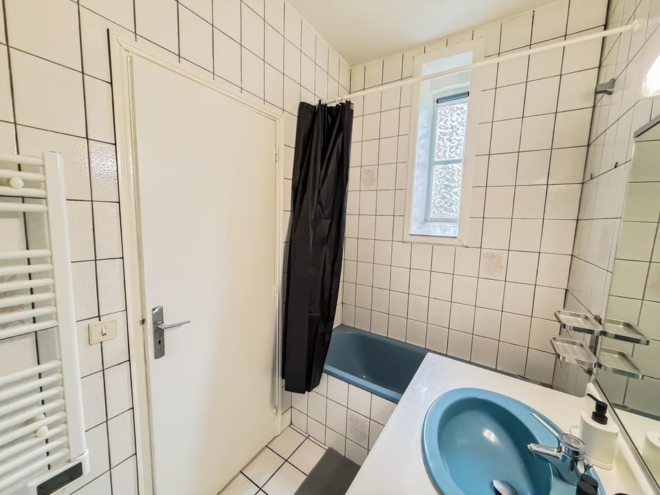 Bathroom, Bath