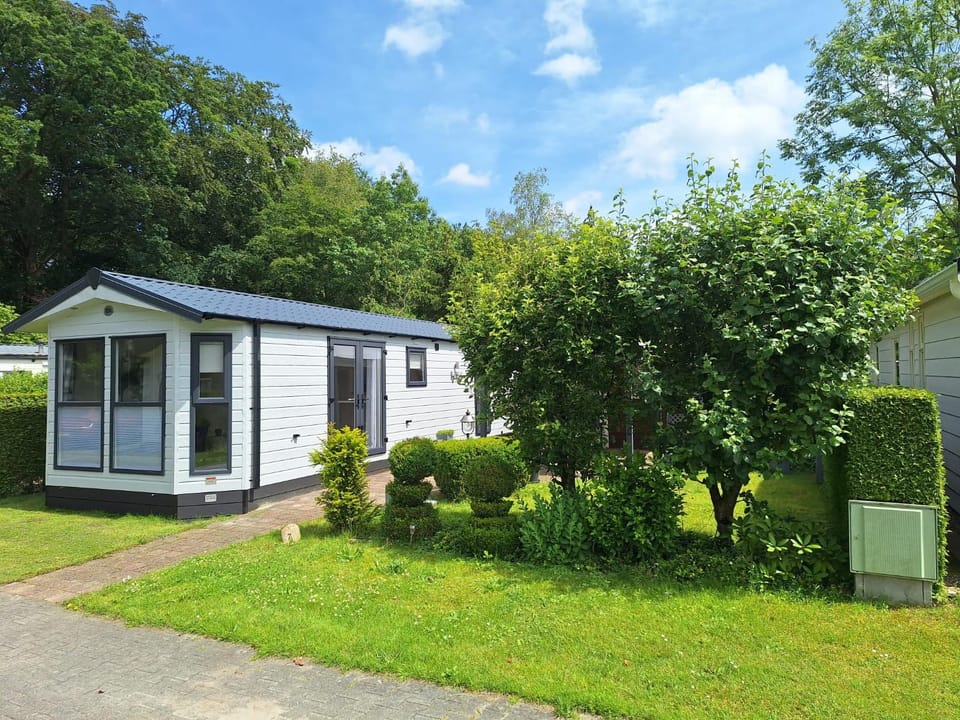 Chalet op Camping de Zeven Heuveltjes Campground/ 
RV Resort in Drenthe (province)