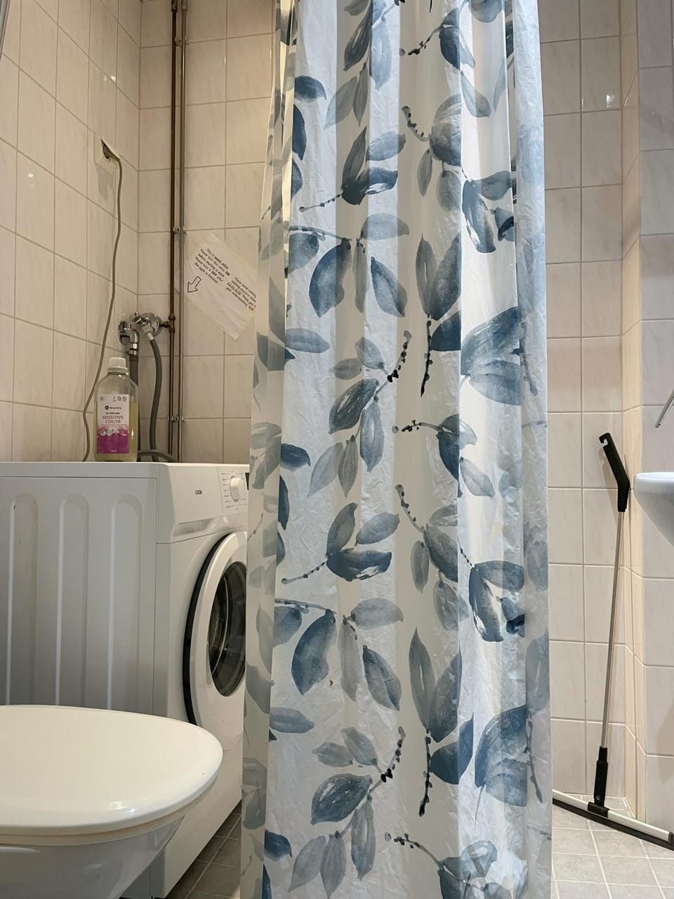 Shower, Toilet, Bathroom, washing machine