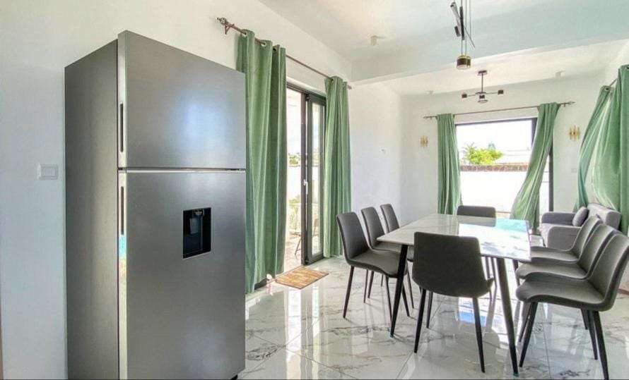 White Villa Apartment in Grand Baie