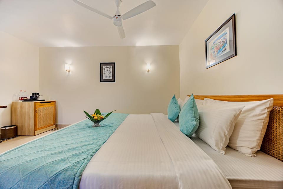TV and multimedia, Photo of the whole room, Bedroom