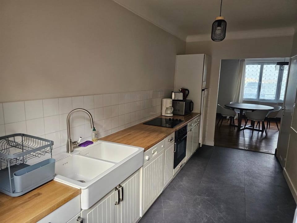 Kitchen or kitchenette, Living room