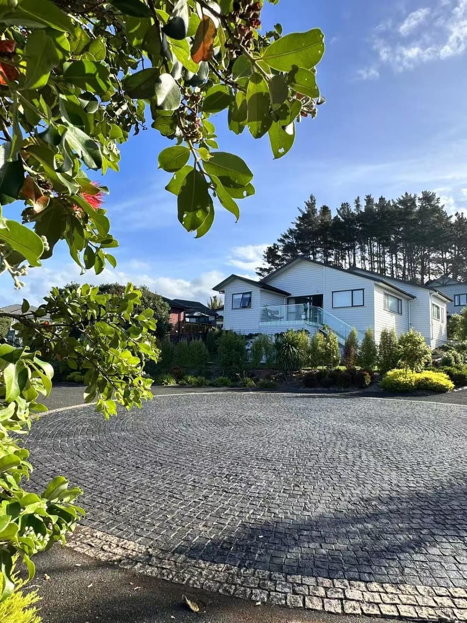 Property building, Day
