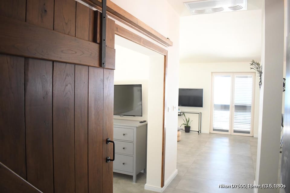 Communal lounge/ TV room, TV and multimedia