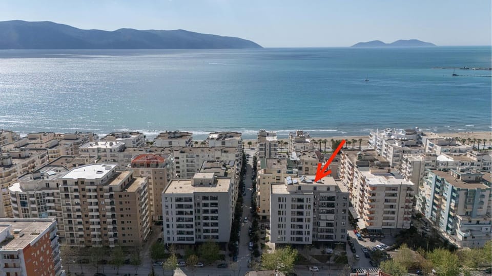 Property building, Day, Bird's eye view
