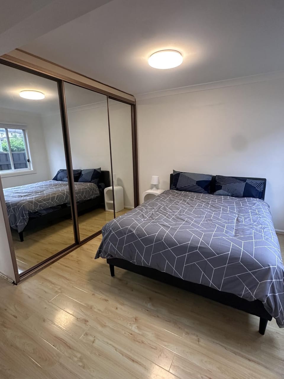 Master Room in Spacious House with Swimming Pool - SW1 Vacation rental in Merrylands