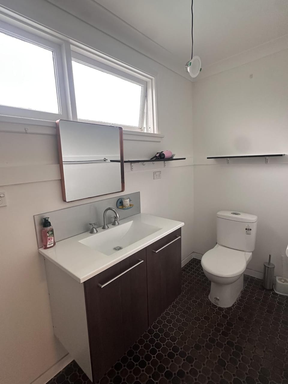 Master Room in Spacious House with Swimming Pool - SW1 Vacation rental in Merrylands