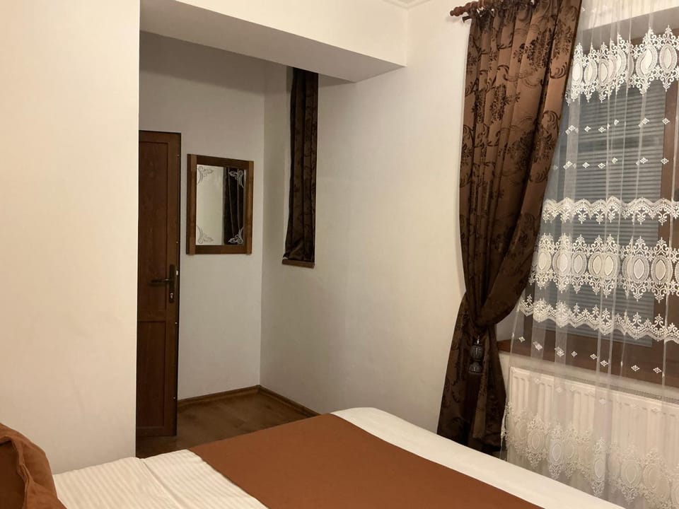 Karmia Boutique Bed and Breakfast in Romania