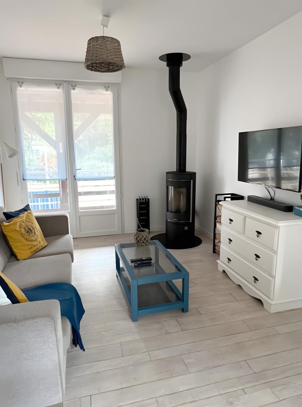 Property building, Living room