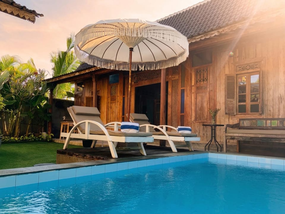 Property building, Swimming pool