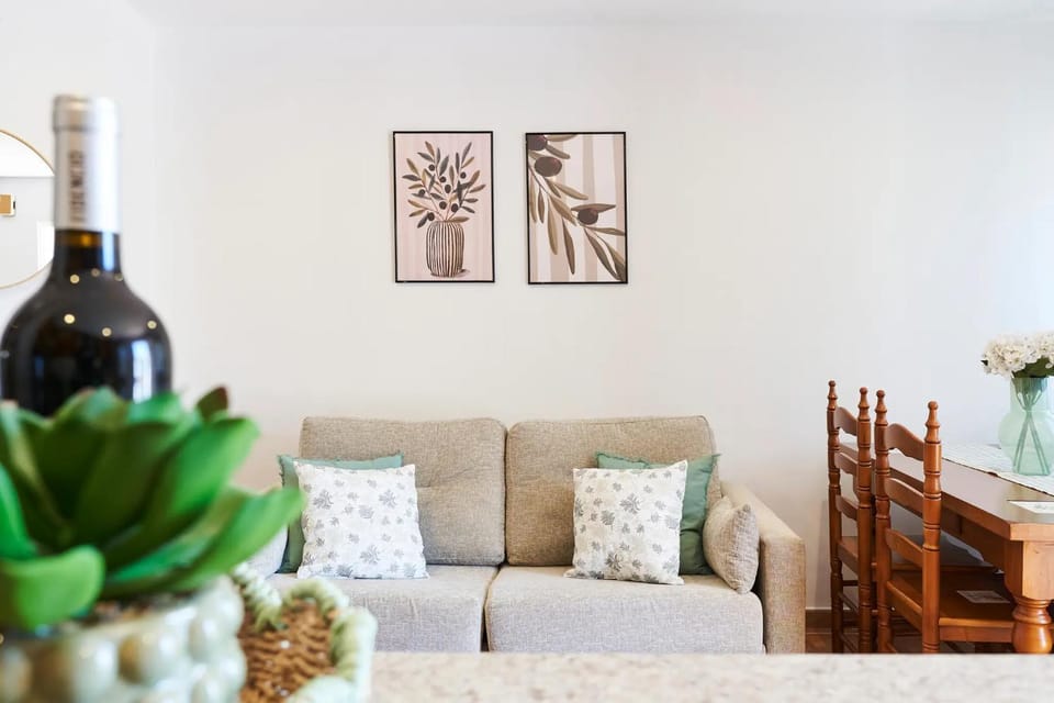 Living room, Decorative detail, Seating area