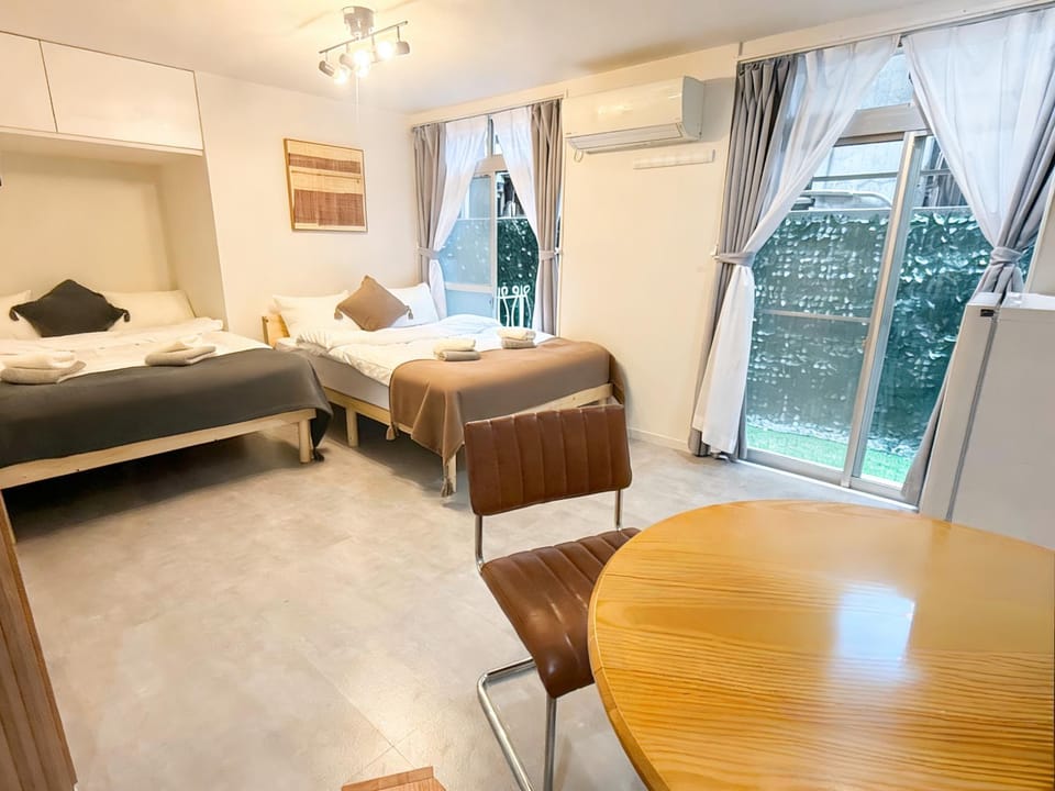 Bed, Bedroom, air conditioner