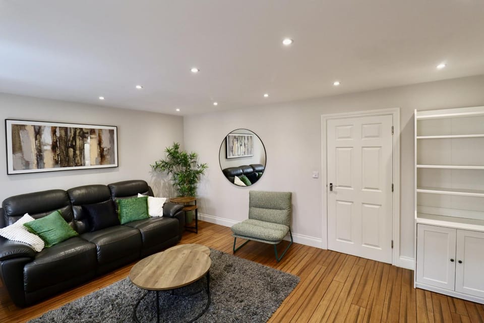 Communal lounge/ TV room, Living room