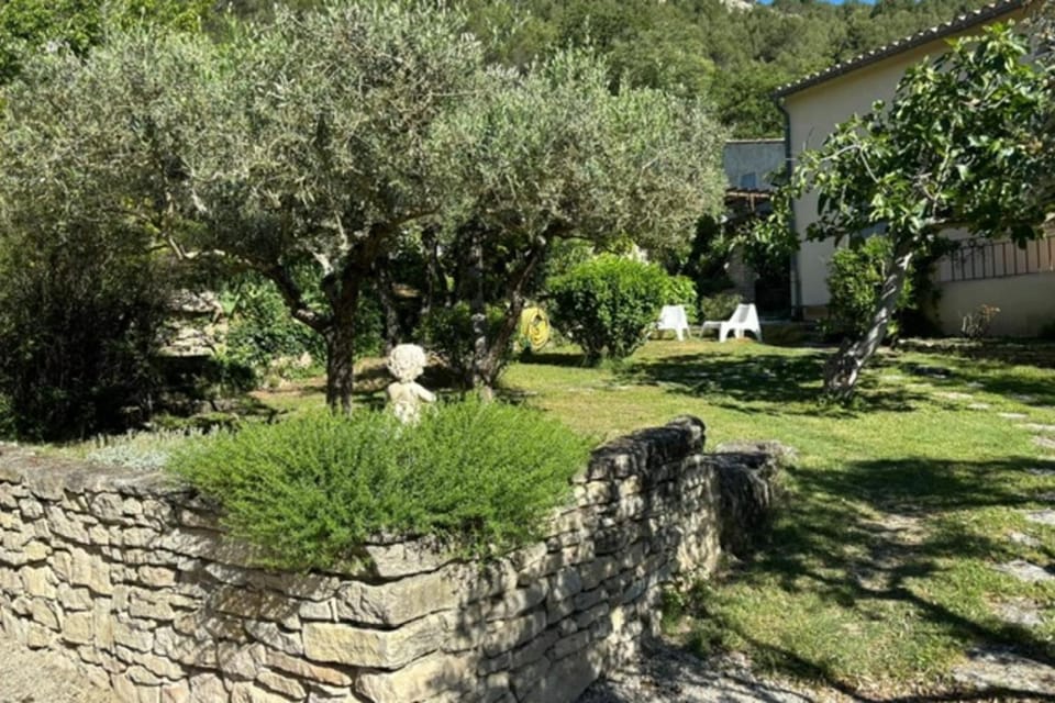 Helen's hideaway - Panoramic views House in Fontaine-de-Vaucluse